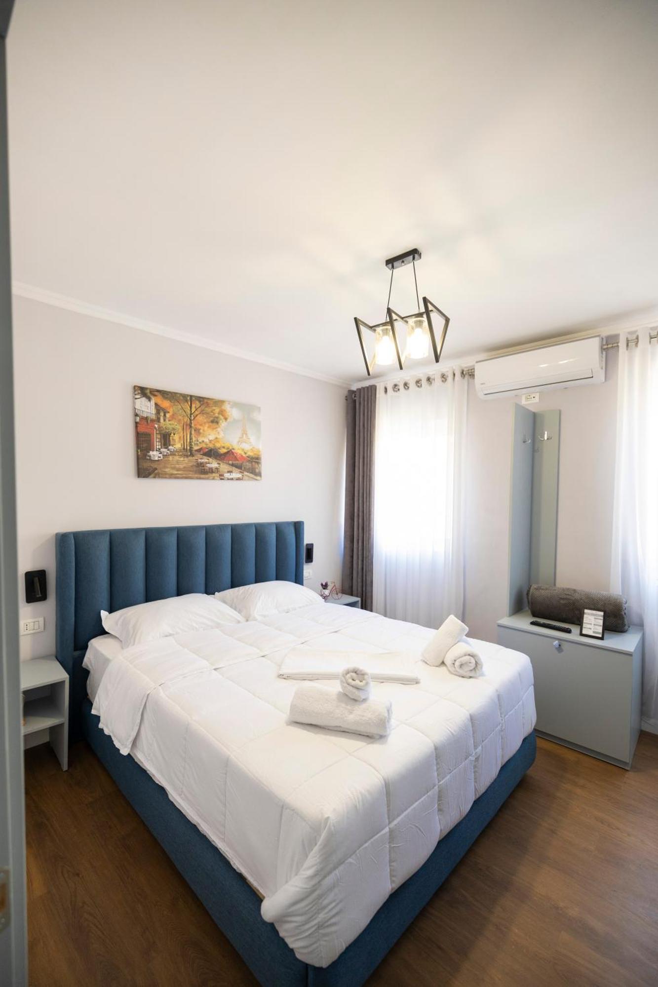 Tier Hotel Тирана Екстер'єр фото