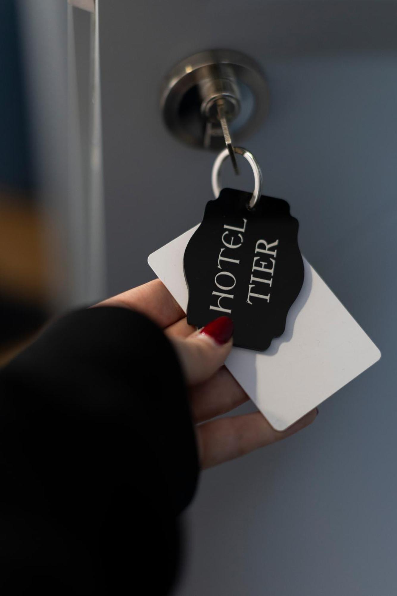 Tier Hotel Тирана Екстер'єр фото