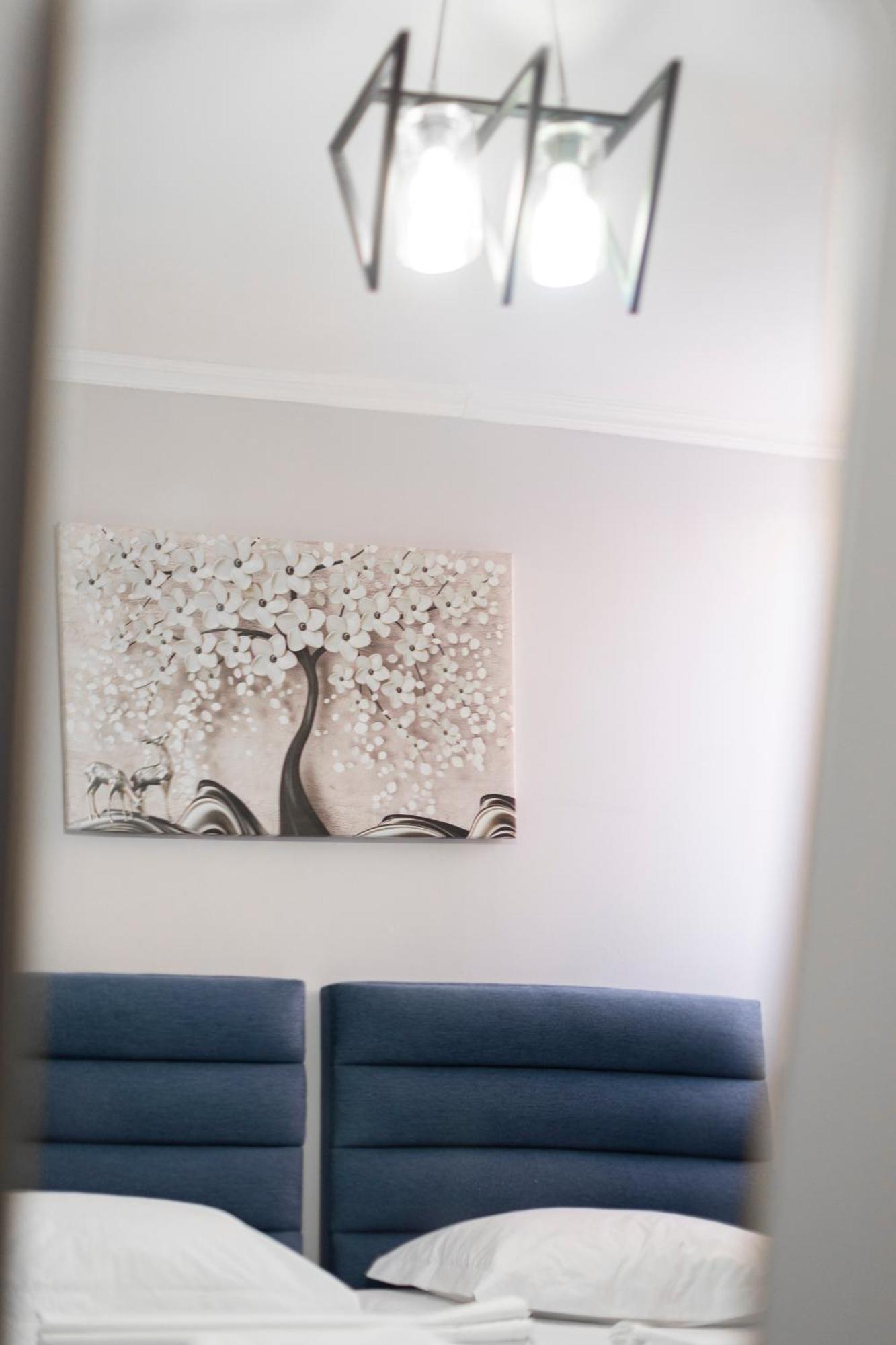 Tier Hotel Тирана Екстер'єр фото